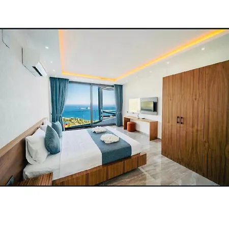 11 Kisilik Luex Villa