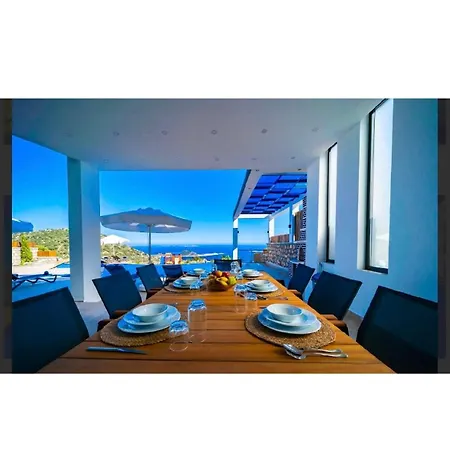 11 Kişilik Lüx Villa *