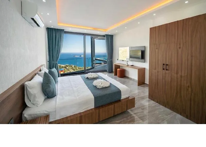 Villa 11 Kişilik Lüx Saribelen Adasi