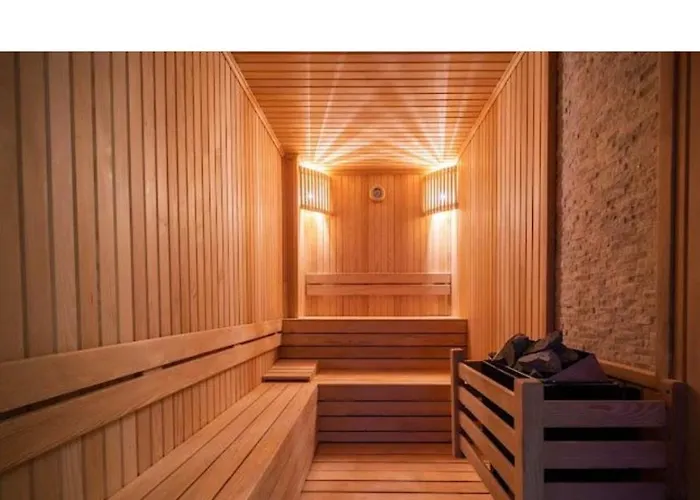 11 Kisilik Luex * Saribelen Adasi